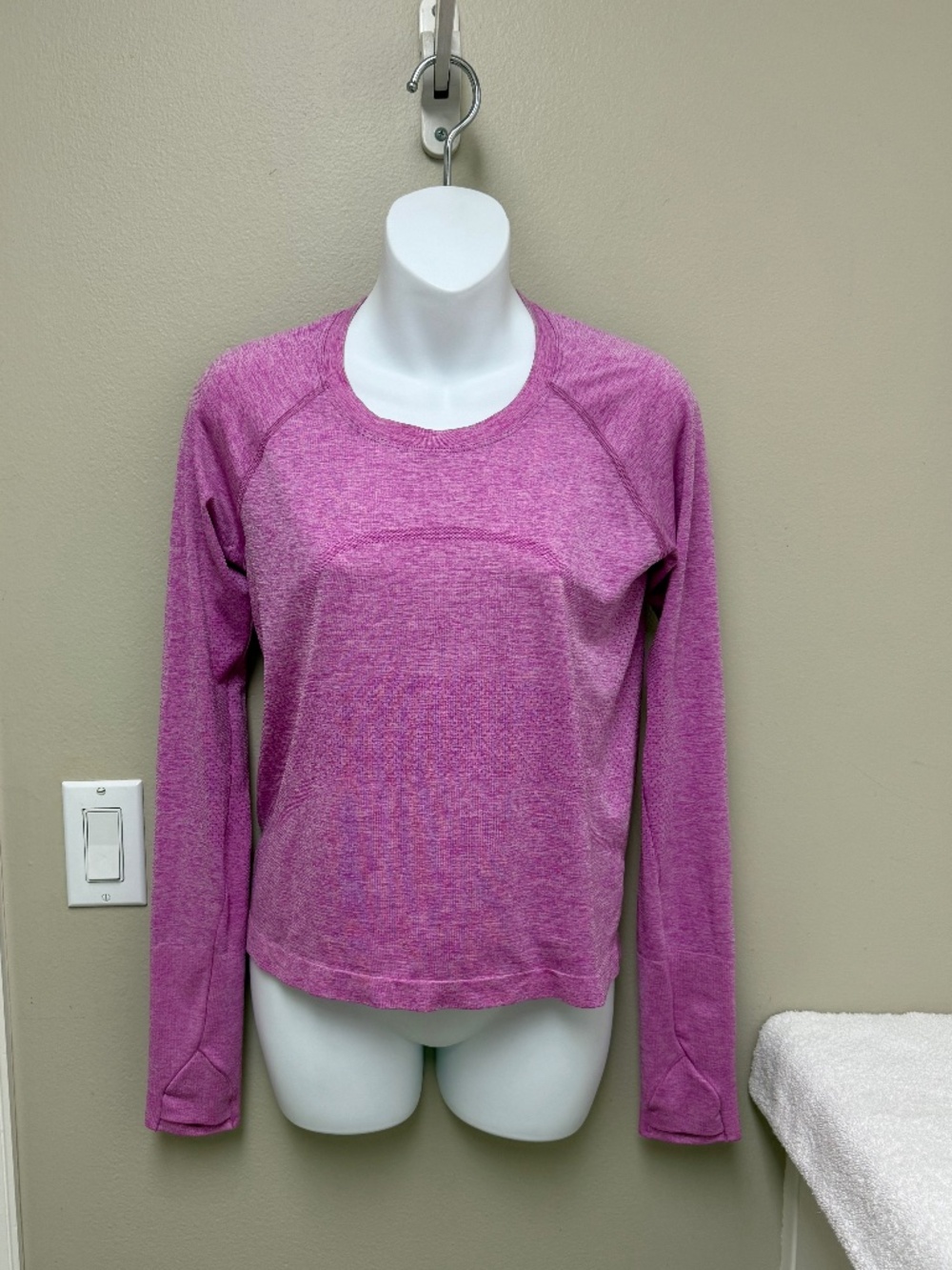 Lululemon Swiftly Tech Long Sleeve 2.0 *Race Length Heathered Pink Purple Size 8